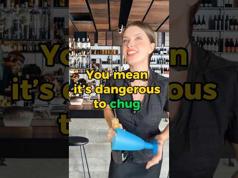 Hanging out at a bar 🍹#englishteacher #learnenglish #english #englishtips