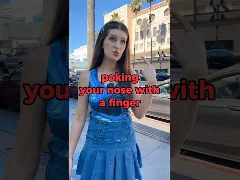 Is she lying? 🤥 #englishteacher #learnenglish #english #englishtips